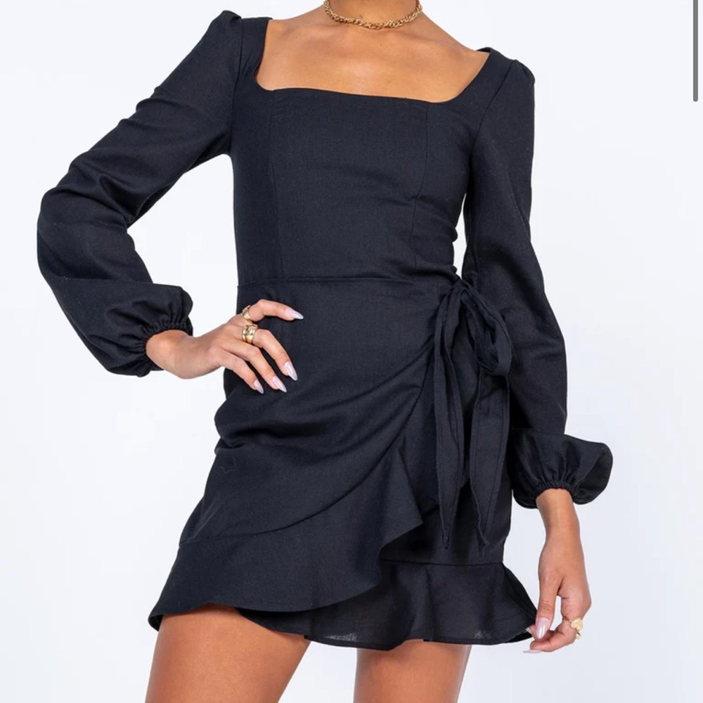 Villa Mini Dress Black Size 6 NWT